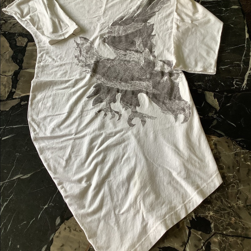 Theory asymmetric longline eagle print tee size s